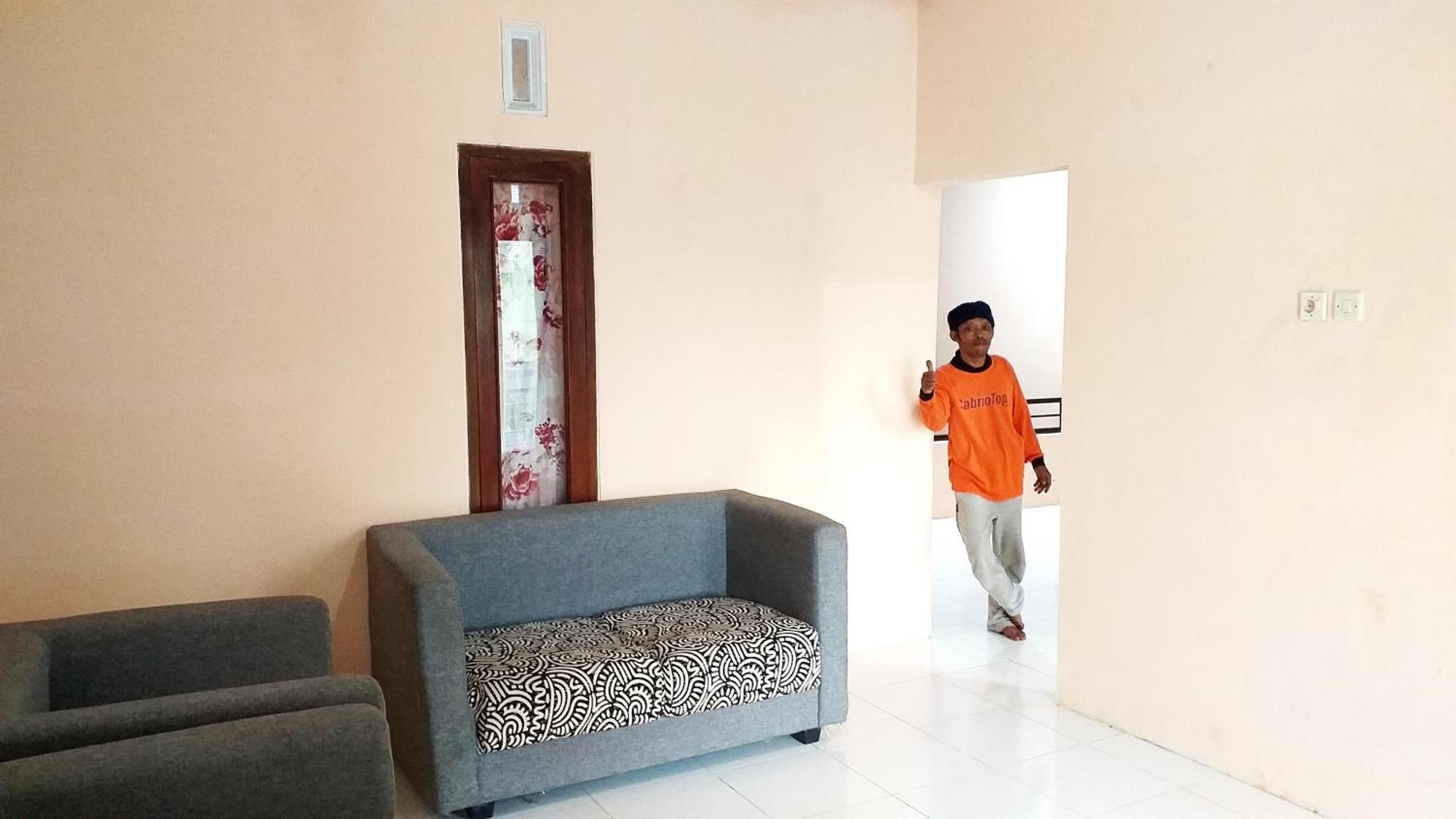 Ganendra Syari'Ah Guesthouse Diyeng Buitenkant foto